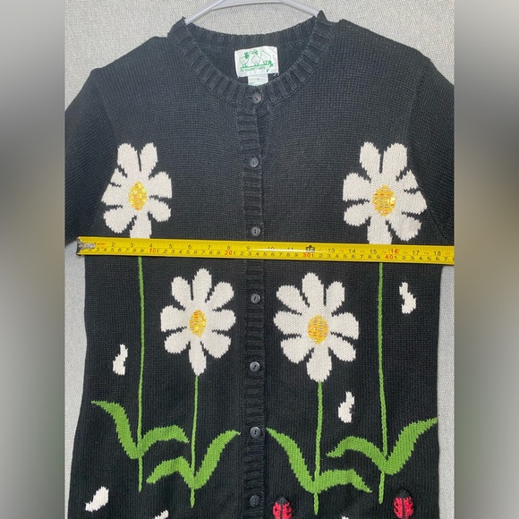 FLAWED Quacker Factory Cardigan ShortSleeve Sweater Womens SMALL Daisies Ladybug - Picture 11 of 14